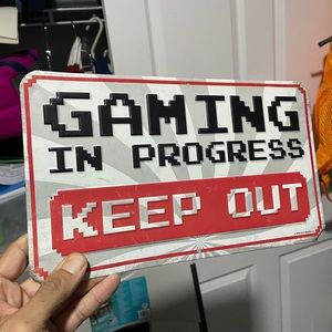Gaming metal sign